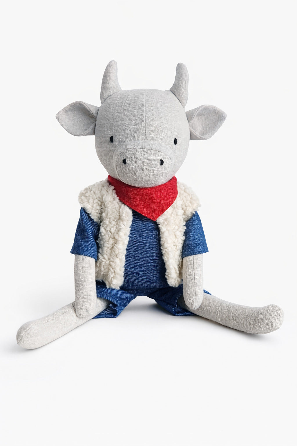 Peluche vache personnalisable en lin naturel avec foulard rouge, un essentiel pensé pour envelopper votre tout-petit de tendresse et de sécurité dès les premiers mois.