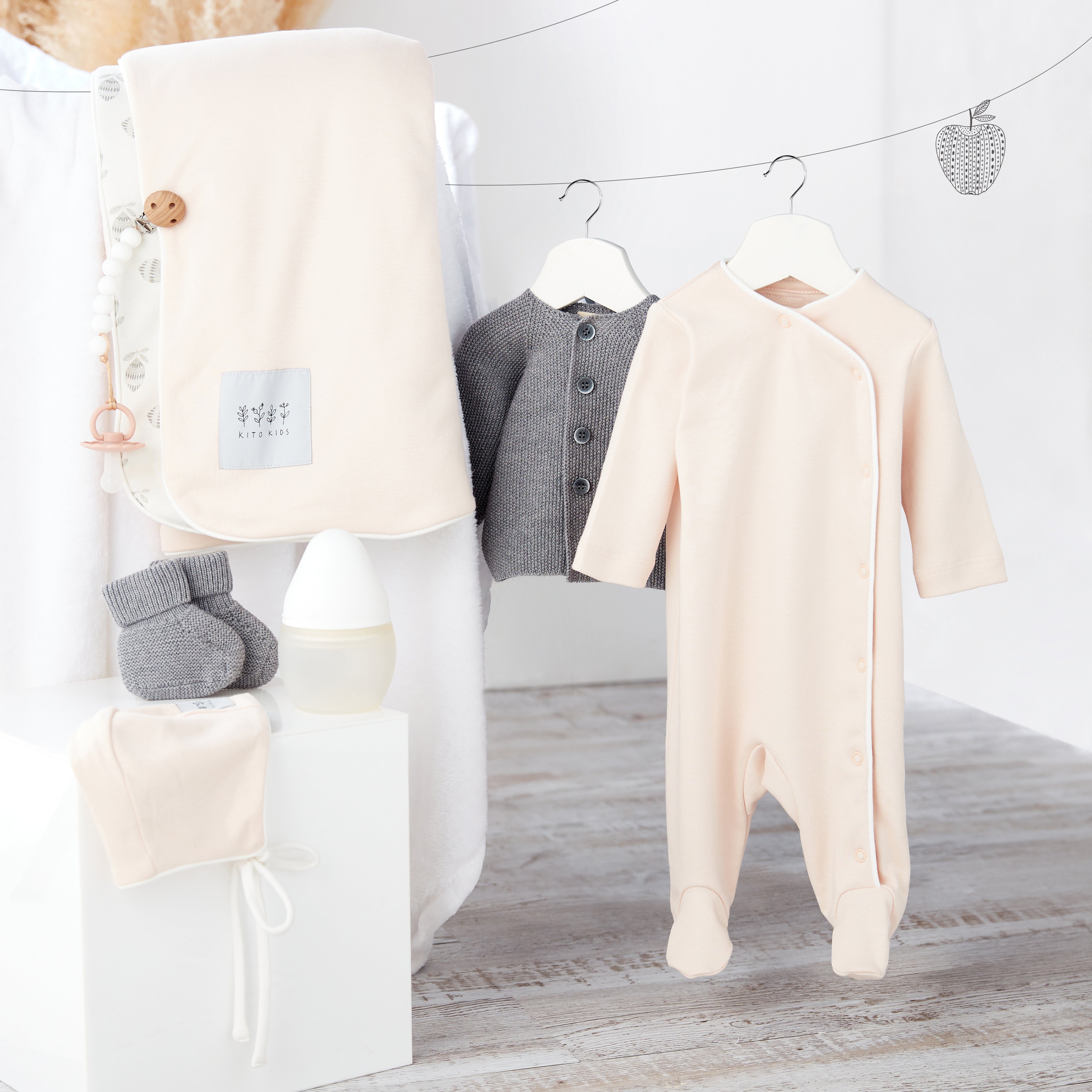 Geburtsset aus weicher Merinowolle - Rosa