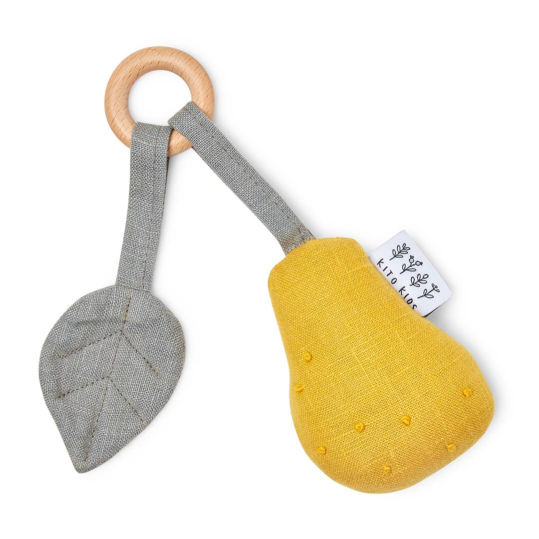 Jouet d'éveil premier âge en forme de poire jaune avec anneau en bois pour la préhension de bébé.